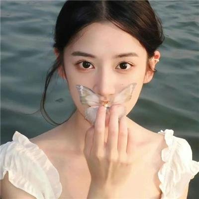 泡沫之夏海报